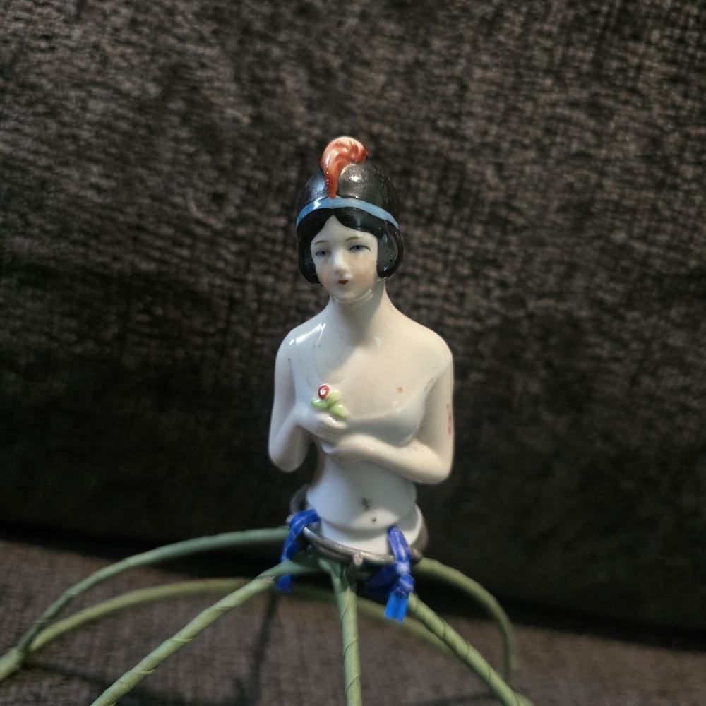 Vintage German Porcelain Flapper Half-Doll with Green Wire Skirt Attachment - Picture 2 of 6